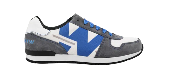 Ein Paar Business Sneaker von LODRESSO