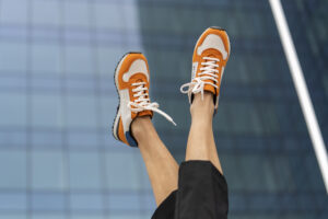 A pair of LODRESSO business sneakers