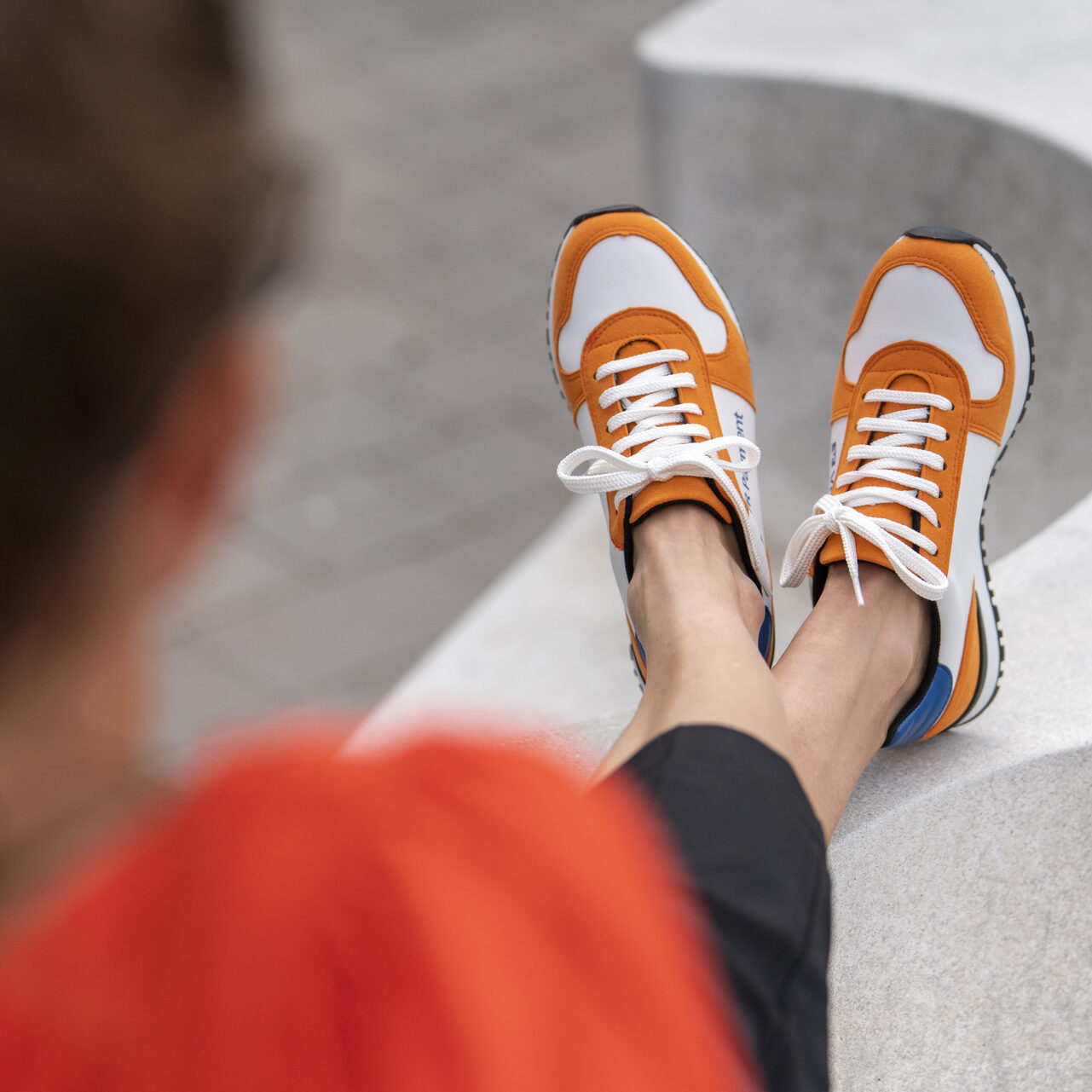 Ein Paar Business Sneaker von LODRESSO